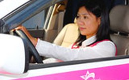 Nữ tài xế taxi phát hiện tên cướp